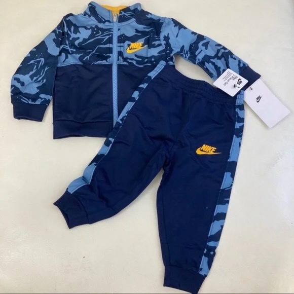 Nike Other - Nike cute boy warm camouflage tricot set 5114